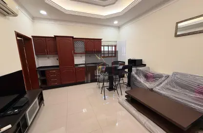 Apartment - 2 Bedrooms - 2 Bathrooms for rent in Al Kheesa - Al Kheesa - Umm Salal Mohammed