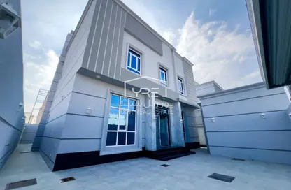 Villa - 7 Bedrooms - 7+ Bathrooms for sale in Umm Qarn - Al Daayen