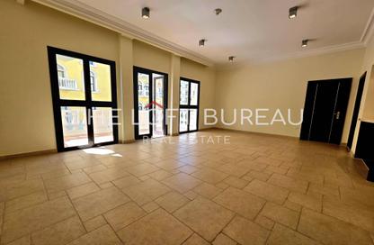 Apartment - 2 Bedrooms - 3 Bathrooms for rent in Carnaval - Qanat Quartier - The Pearl Island - Doha