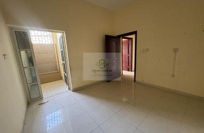 Apartment - 3 Bedrooms - 2 Bathrooms for rent in Bin Omran - Fereej Bin Omran - Doha