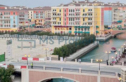 Apartment - 3 Bedrooms - 3 Bathrooms for sale in Carnaval - Qanat Quartier - The Pearl Island - Doha