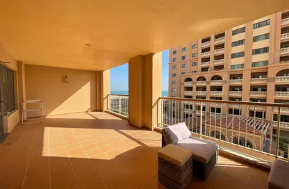 Apartment - 1 Bedroom - 2 Bathrooms for sale in West Porto Drive - Porto Arabia - The Pearl Island - Doha