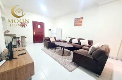 شقة - غرفة نوم - 1 حمام للايجار في ام غوالينا تجارية - ام غويلينا - أم غويلينا - الدوحة