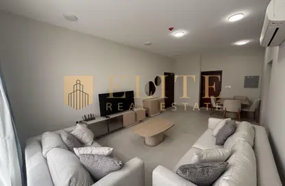 شقة - 3 غرف نوم - 3 حمامات للايجار في شارع الجزيره - فريج بن محمود الشمالي - فريج بن محمود - الدوحة