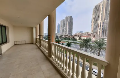 Apartment - 1 Bedroom - 2 Bathrooms for sale in Tower 10 - Porto Arabia - The Pearl Island - Doha