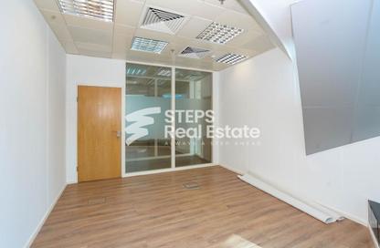 Office Space - Studio - 1 for rent in City Center Towers - West Bay - Doha