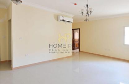 Apartment - 2 Bedrooms - 2 Bathrooms for rent in Al Mansoura - Al Mansoura - Doha