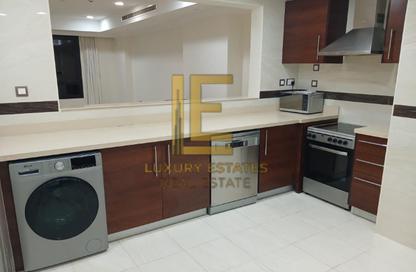 Apartment - 2 Bedrooms - 2 Bathrooms for rent in East Porto Drive - Porto Arabia - The Pearl Island - Doha