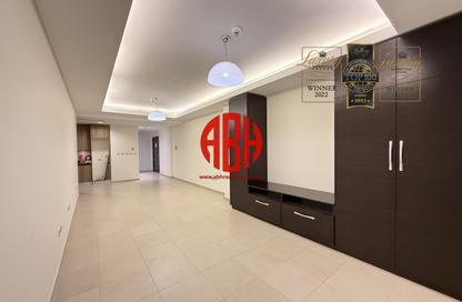 Apartment - Studio - 1 for rent in Viva Central - Viva Bahriyah - The Pearl Island - Doha