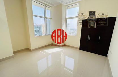 Apartment - 2 Bedrooms - 3 Bathrooms for rent in Lusail Marina Heights - Marina District - Lusail