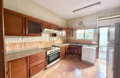 Compound - 3 Bedrooms - 4 Bathrooms for rent in Al Dana st - Muraikh - AlMuraikh - Doha