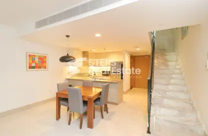 شقة - غرفة نوم - 2 حمامات للايجار في فيفا غرب - فيفا بحرية - جزيرة اللؤلؤة - الدوحة