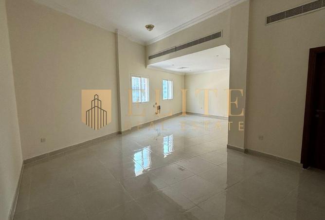 1006102 - Property Image 2