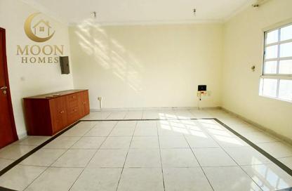Apartment - 1 - 1 for rent in Salaja Street - Doha Al Jadeed - Doha Apartment - 1 - 1 for rent in Salaja Street - Doha Al Jadeed - Doha