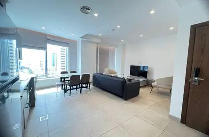 Apartment - 1 Bedroom - 2 Bathrooms for rent in Saraya Corniche Hotel - Corniche Road - Doha