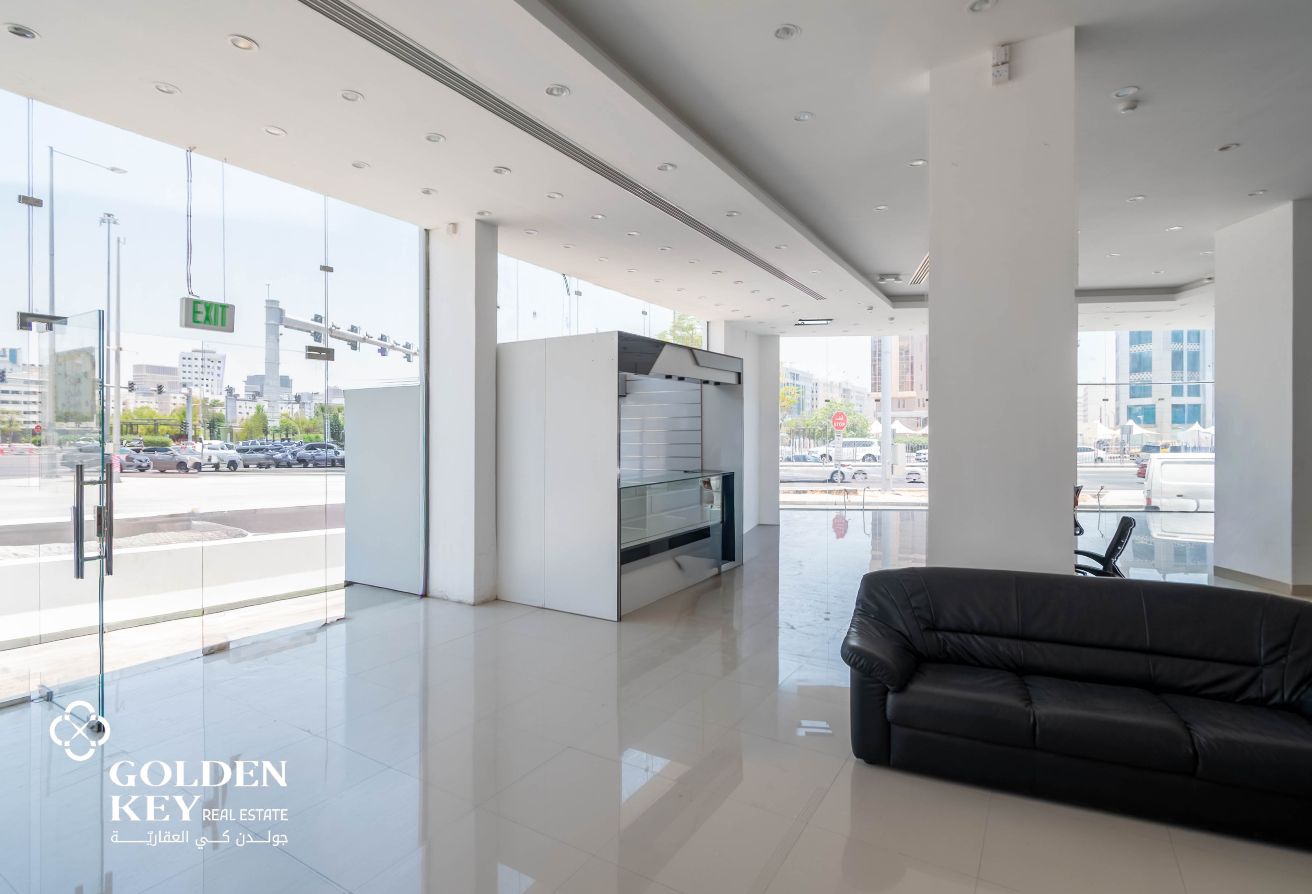 Available Corner Shop for Rent in Old Ghanim