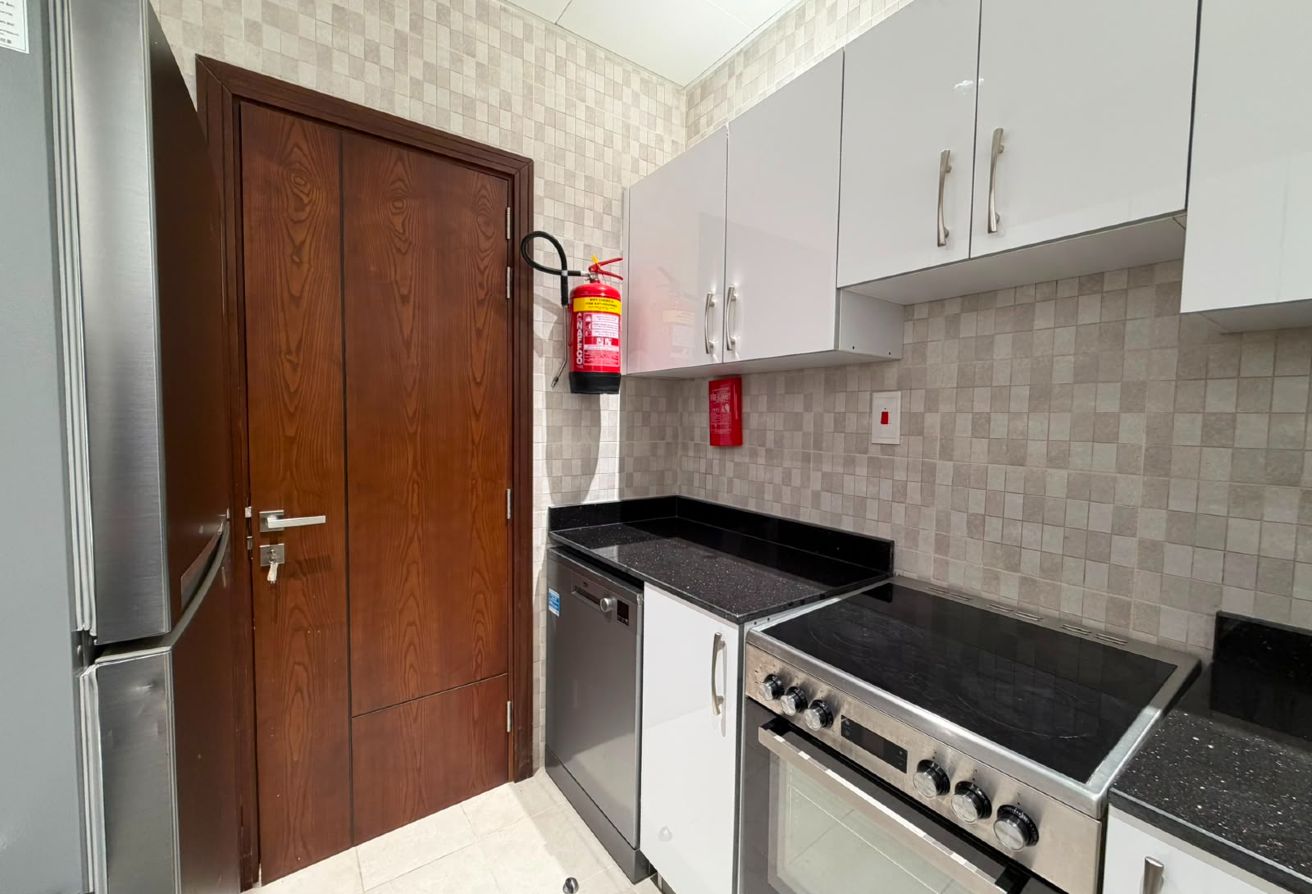 Elegant 2 BHK Fully Furnished Apartment thumbnail 10