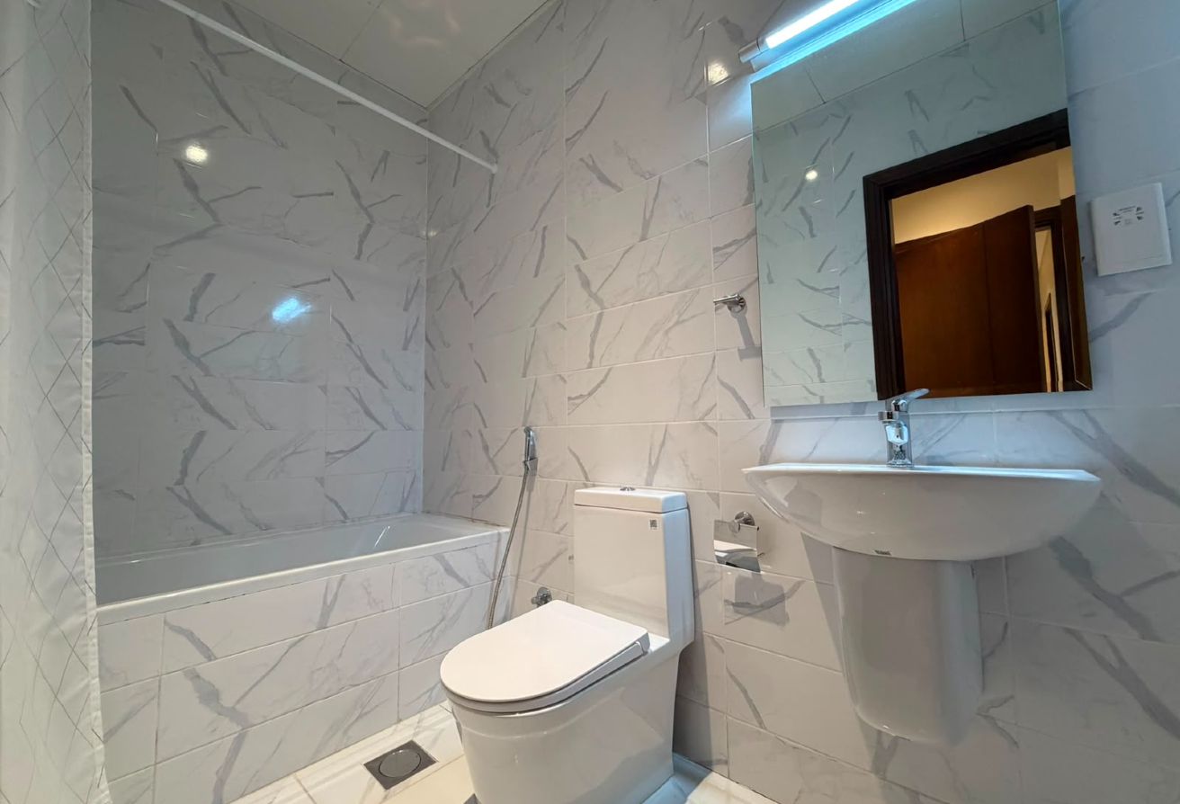Elegant 2 BHK Fully Furnished Apartment thumbnail 14