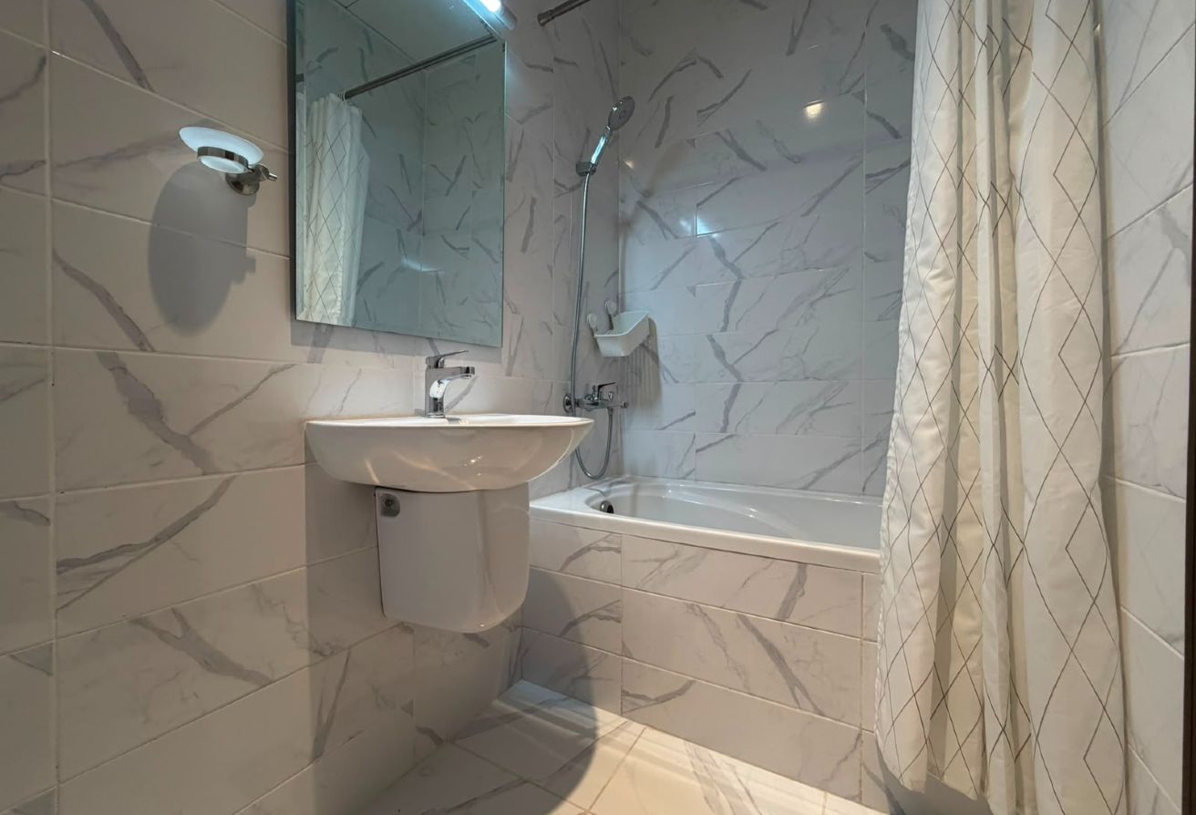 Elegant 2 BHK Fully Furnished Apartment thumbnail 13
