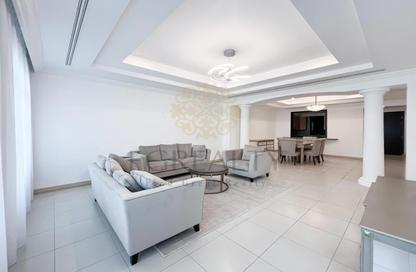 Townhouse - 2 Bedrooms - 3 Bathrooms for rent in West Porto Drive - Porto Arabia - The Pearl Island - Doha Townhouse - 2 Bedrooms - 3 Bathrooms for rent in West Porto Drive - Porto Arabia - The Pearl Island - Doha