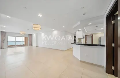 Apartment - 2 Bedrooms - 3 Bathrooms for rent in Viva East - Viva Bahriyah - The Pearl Island - Doha