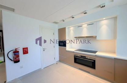 Apartment - 3 Bedrooms - 5 Bathrooms for rent in Crystal Residence - Gewan Island - The Pearl Island - Doha Apartment - 3 Bedrooms - 5 Bathrooms for rent in Crystal Residence - Gewan Island - The Pearl Island - Doha