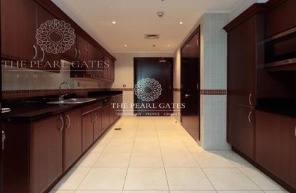 Apartment - 3 Bedrooms - 4 Bathrooms for rent in East Porto Drive - Porto Arabia - The Pearl Island - Doha