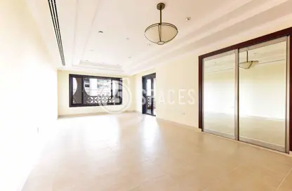 Apartment - 2 Bedrooms - 3 Bathrooms for rent in West Porto Drive - Porto Arabia - The Pearl Island - Doha Apartment - 2 Bedrooms - 3 Bathrooms for rent in West Porto Drive - Porto Arabia - The Pearl Island - Doha