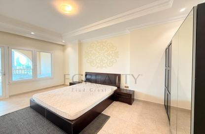 Apartment - 1 - 2 for sale in West Porto Drive - Porto Arabia - The Pearl Island - Doha