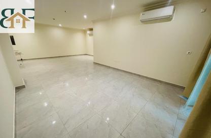 Apartment - 2 Bedrooms - 3 Bathrooms for rent in Al Sadd Road - Al Sadd - Doha