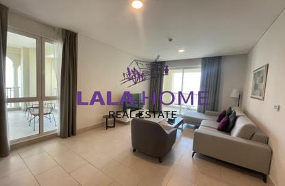 Apartment - 3 Bedrooms - 4 Bathrooms for rent in Viva Central - Viva Bahriyah - The Pearl Island - Doha