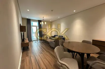 شقة - 2 غرف نوم - 4 حمامات للايجار في حدائق فلورستا - حدائق فلورستا - جزيرة اللؤلؤة - الدوحة