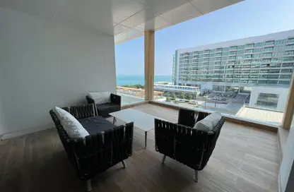 Apartment - 2 Bedrooms - 3 Bathrooms for rent in Marina Tower 23 - Marina District - Lusail