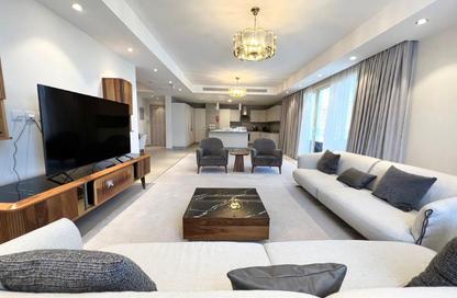 Apartment - 2 Bedrooms - 3 Bathrooms for rent in Marina Tower 23 - Marina District - Lusail