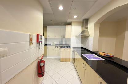 Apartment - 1 Bedroom - 2 Bathrooms for rent in East Porto Drive - Porto Arabia - The Pearl Island - Doha
