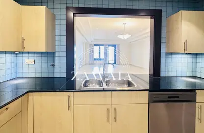 Apartment - 1 Bedroom - 2 Bathrooms for rent in West Porto Drive - Porto Arabia - The Pearl Island - Doha Apartment - 1 Bedroom - 2 Bathrooms for rent in West Porto Drive - Porto Arabia - The Pearl Island - Doha