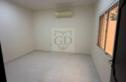 Apartment - Studio - 1 Bathroom for rent in Maamoura Villas - Al Maamoura - Doha