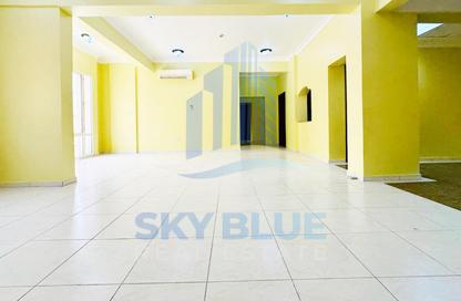 Apartment - 2 Bedrooms - 2 Bathrooms for rent in Al Mansoura - Al Mansoura - Doha