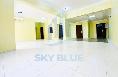 Apartment - 2 Bedrooms - 2 Bathrooms for rent in Al Mansoura - Al Mansoura - Doha