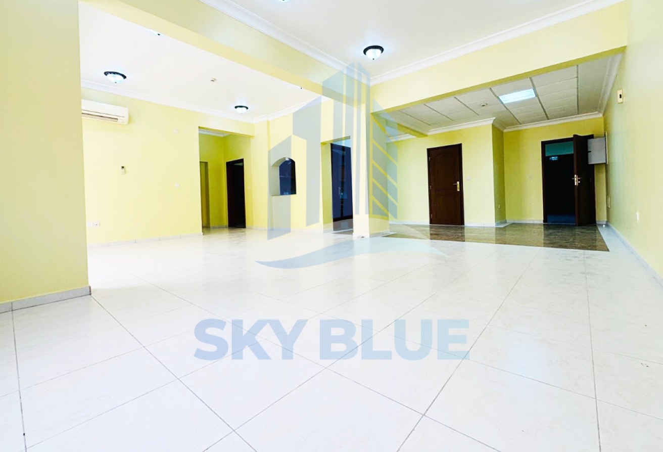 Spacious 2BHK Apartment Near Metro !