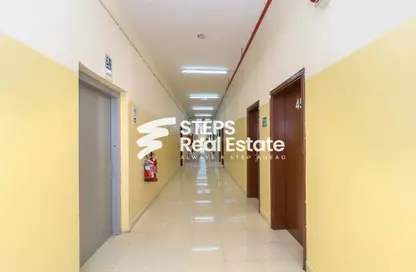 Labor Camp - Studio - 7+ Bathrooms for rent in Industrial Area 4 - Industrial Area - Industrial Area - Doha