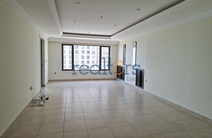 Apartment - 2 Bedrooms - 2 Bathrooms for rent in Tower 31 - Porto Arabia - The Pearl Island - Doha