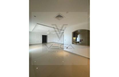 Apartment - 2 Bedrooms - 3 Bathrooms for rent in Porto Arabia - The Pearl Island - Doha