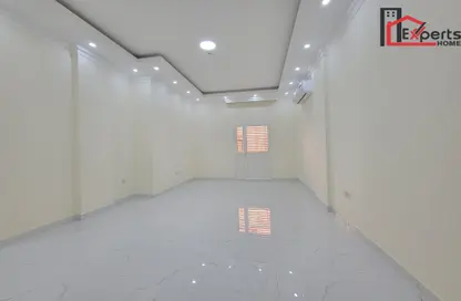 Apartment - 3 Bedrooms - 3 Bathrooms for rent in Fereej Kulaib - Doha
