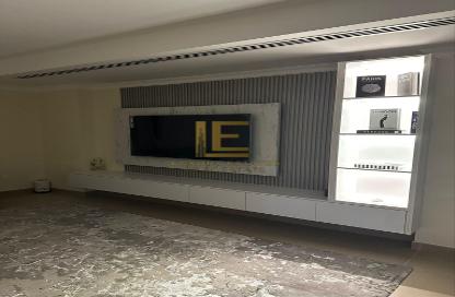 Apartment - 1 Bedroom - 2 Bathrooms for rent in West Porto Drive - Porto Arabia - The Pearl Island - Doha