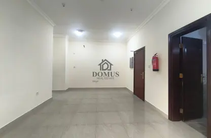 Apartment - 3 Bedrooms - 3 Bathrooms for rent in Salaja Street - Doha Al Jadeed - Doha