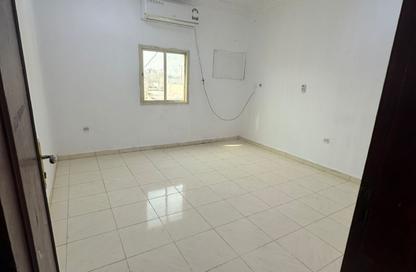 Villa - 1 Bedroom - 1 Bathroom for rent in Al Aziziyah - Al Aziziyah - Doha