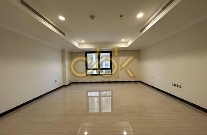 Apartment - 1 - 2 for sale in East Porto Drive - Porto Arabia - The Pearl Island - Doha