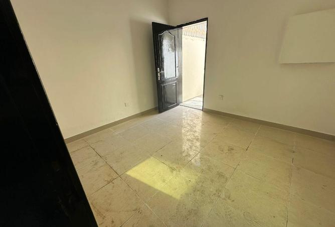 1030723 - Property Image 2