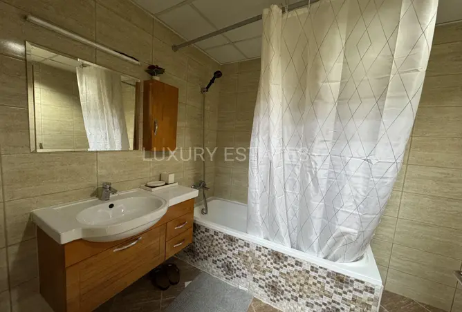 1012633 - Property Image 2